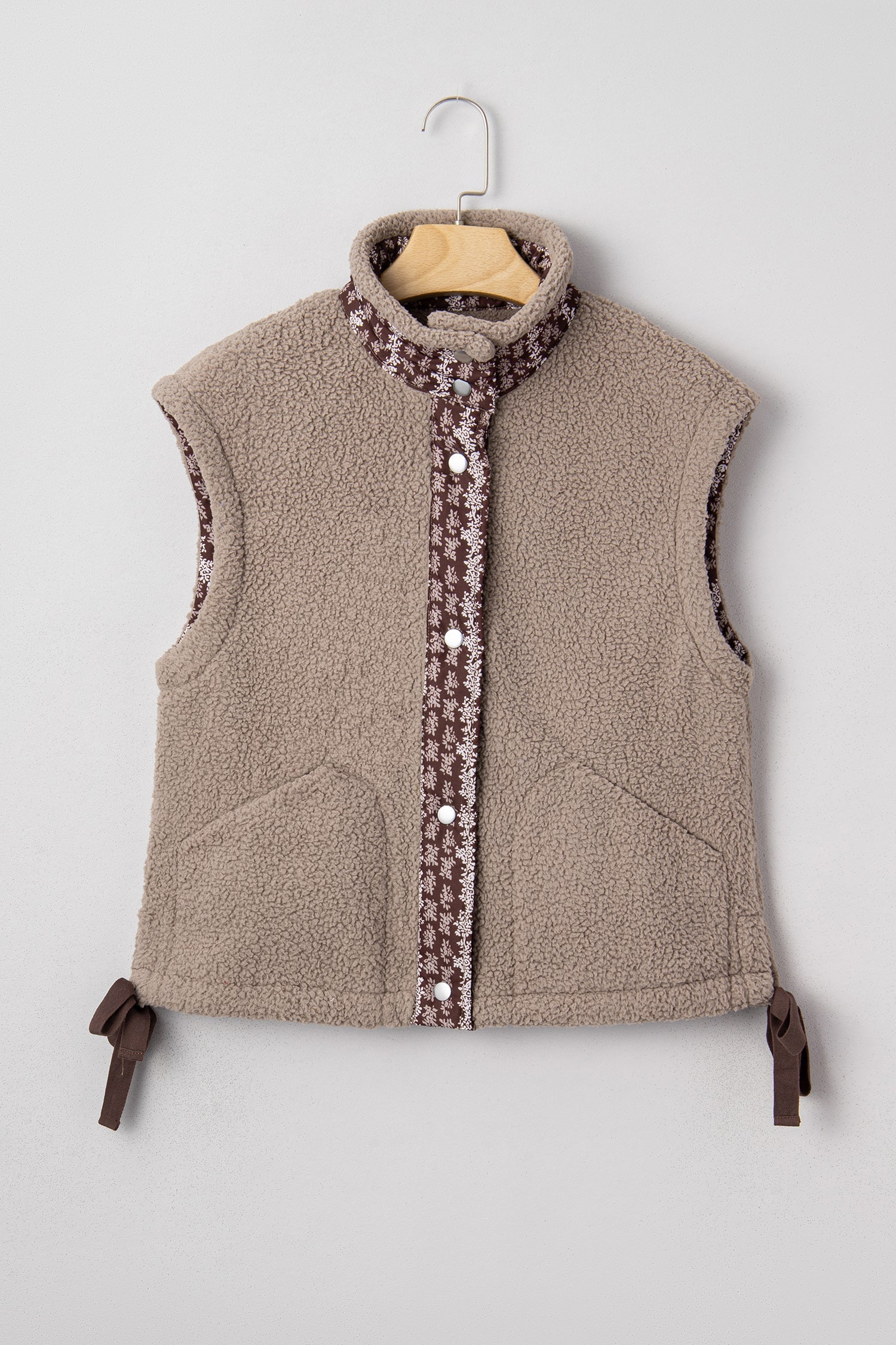 Wrenley Bows Sherpa Fleece Vest - Goat, M - 8/10 image