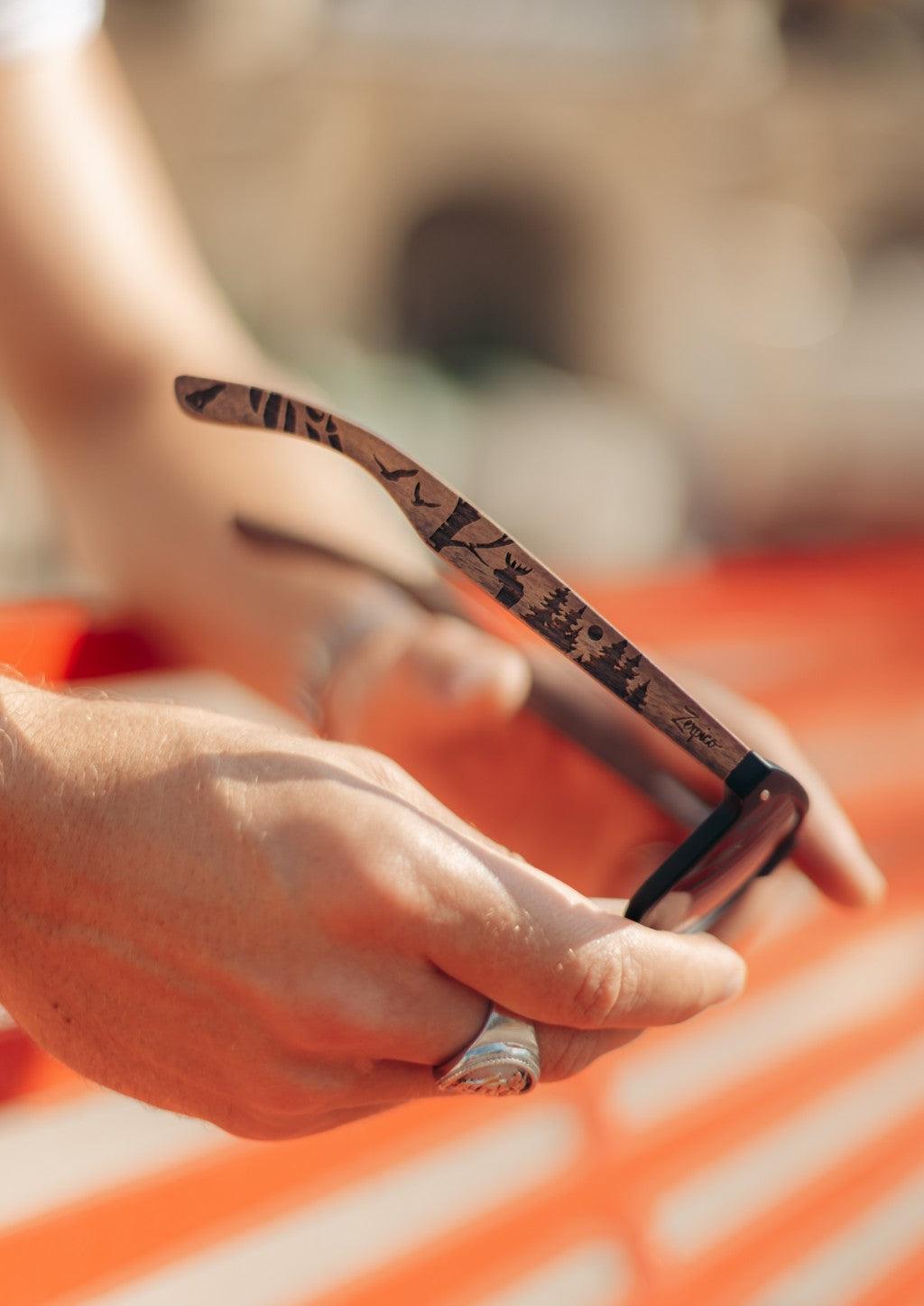 Eyewood | Engraved wooden sunglasses - The North image 0